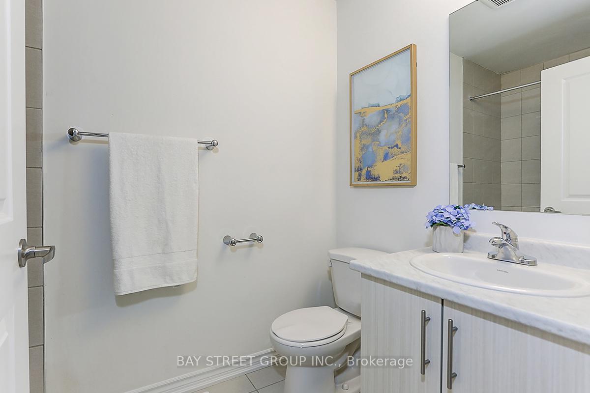 Photo 23 of 76 Chicago Lane, Markham, Wismer — HOMEH