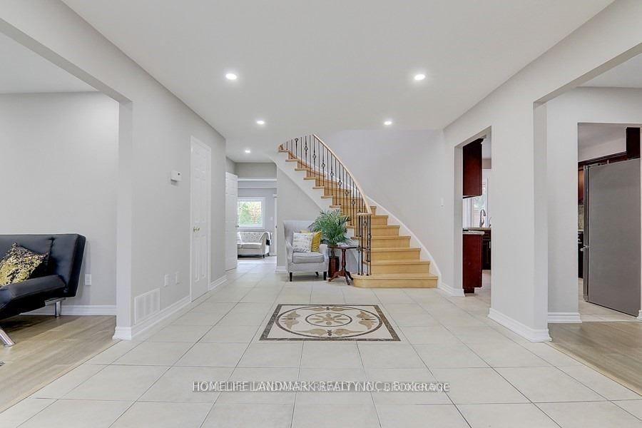 Photo 1 of 41 Carnforth Drive, Markham, Unionville — HOMEH