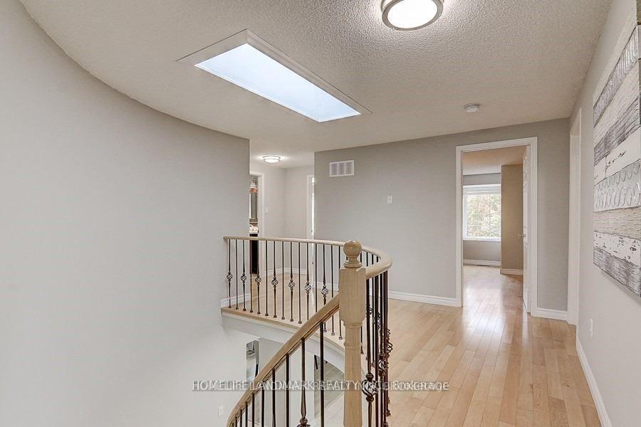 Photo 10 of 41 Carnforth Drive, Markham, Unionville — HOMEH