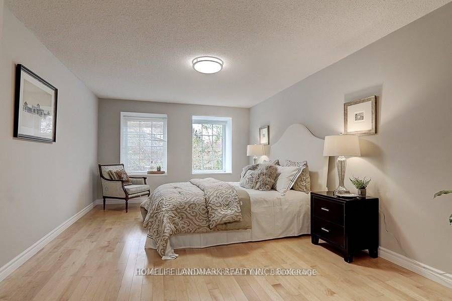 Photo 11 of 41 Carnforth Drive, Markham, Unionville — HOMEH