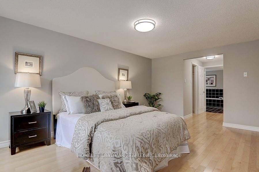 Photo 12 of 41 Carnforth Drive, Markham, Unionville — HOMEH