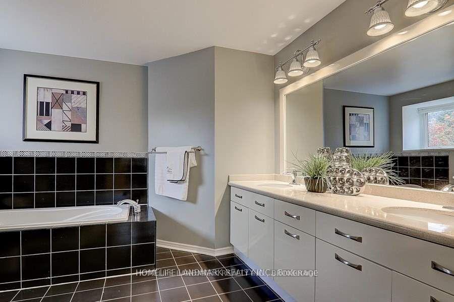 Photo 13 of 41 Carnforth Drive, Markham, Unionville — HOMEH
