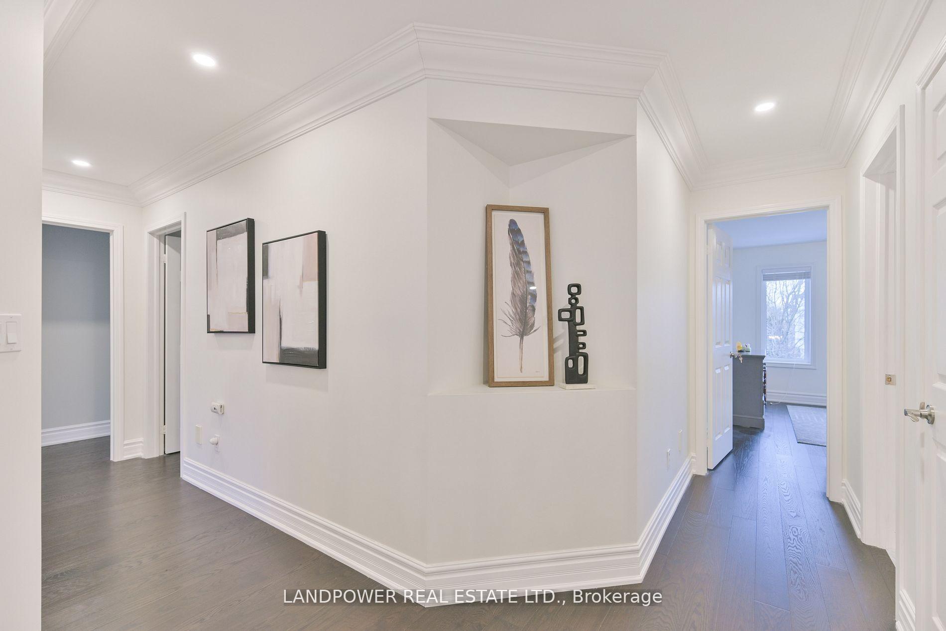 Photo 4 of 6 Tower Bridge Crescent, Markham, Berczy — HOMEH