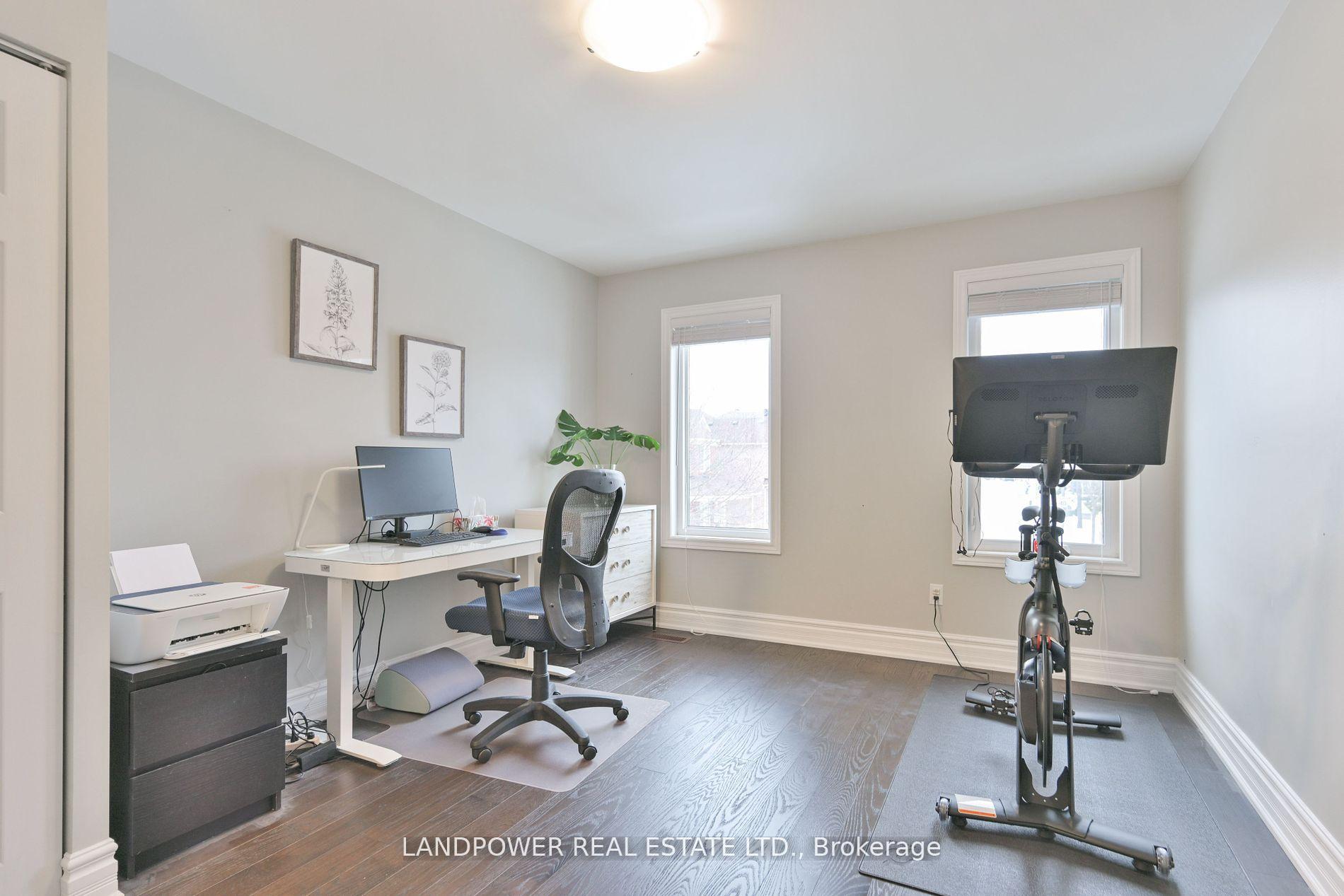 Photo 9 of 6 Tower Bridge Crescent, Markham, Berczy — HOMEH