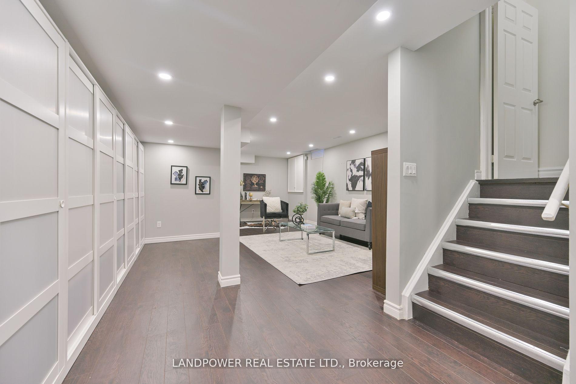 Photo 16 of 6 Tower Bridge Crescent, Markham, Berczy — HOMEH