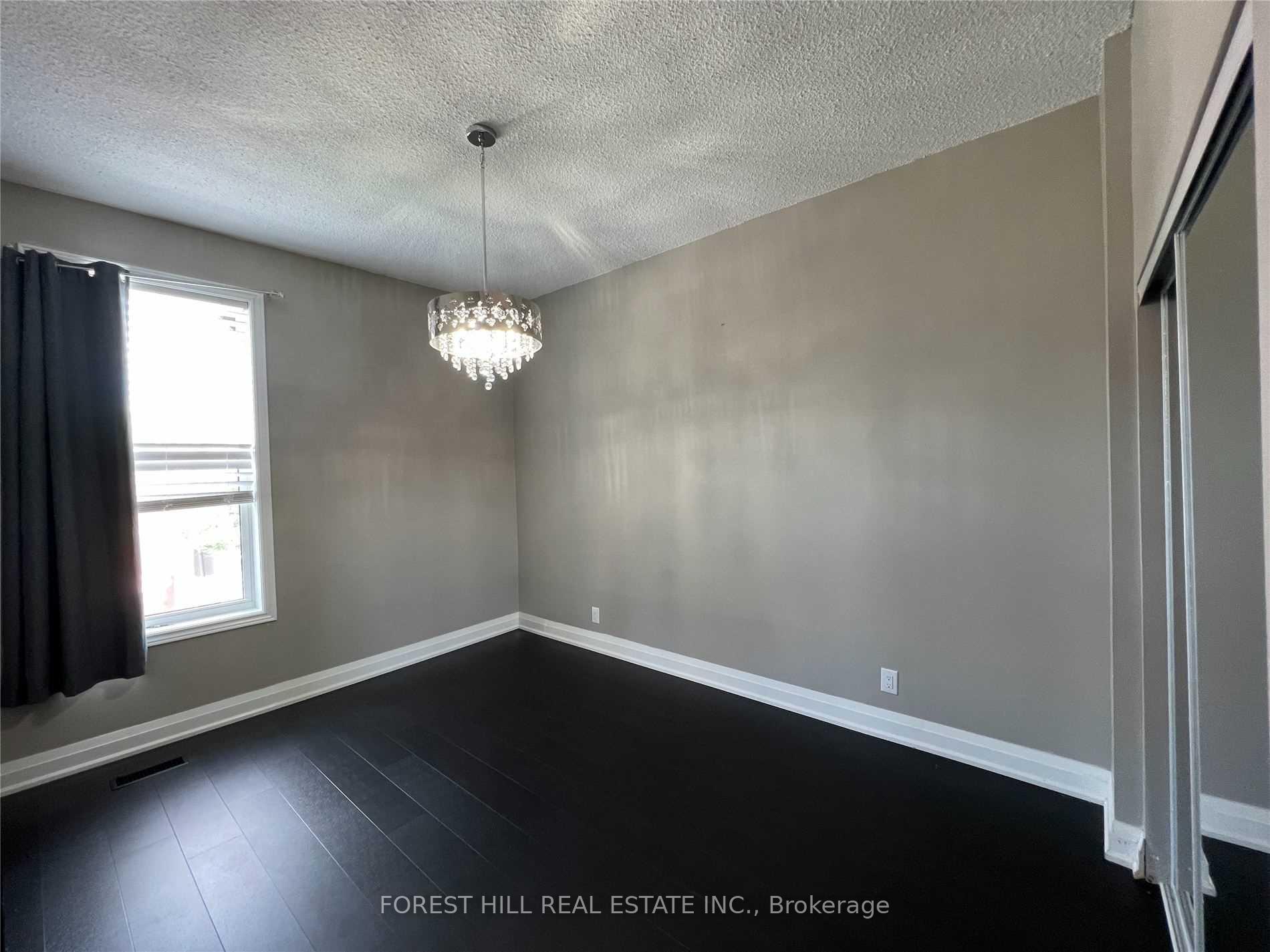 Photo 16 of Unit Upper, 136 Main Street E, Milton, Old Milton — HOMEH