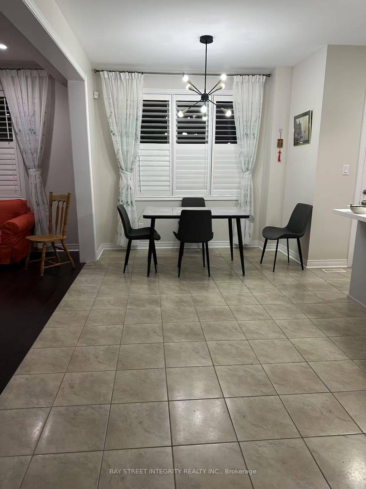 Photo 8 of 12 Corduroy Road, Markham, Victoria Manor-Jennings Gate — HOMEH