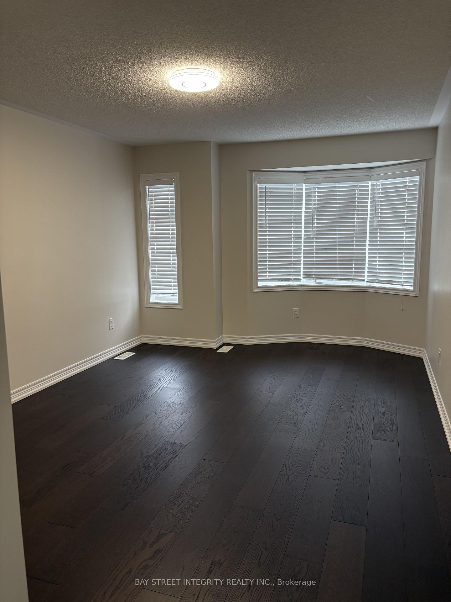 Photo 10 of 12 Corduroy Road, Markham, Victoria Manor-Jennings Gate — HOMEH