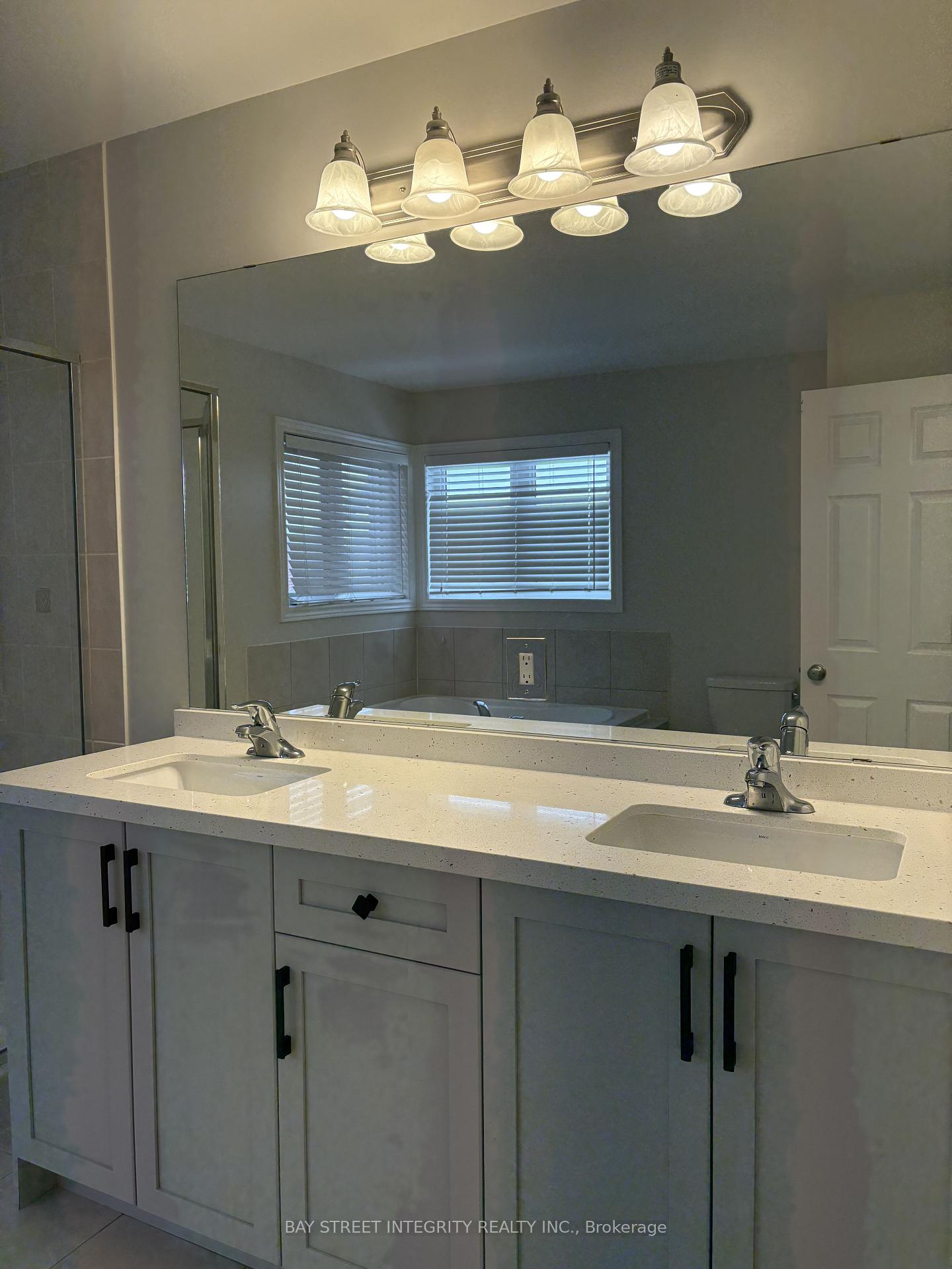 Photo 15 of 12 Corduroy Road, Markham, Victoria Manor-Jennings Gate — HOMEH