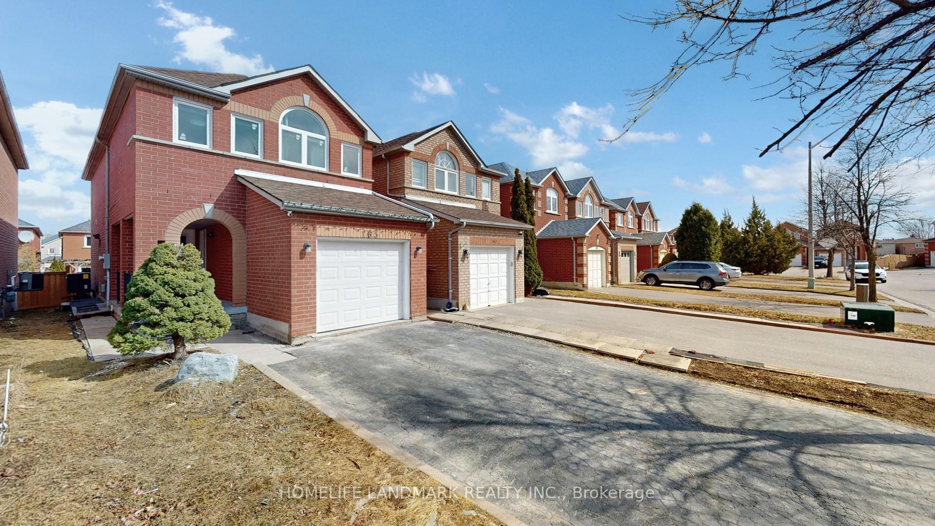 Photo 3 of 165 Doubtfire Crescent, Markham, Middlefield — HOMEH