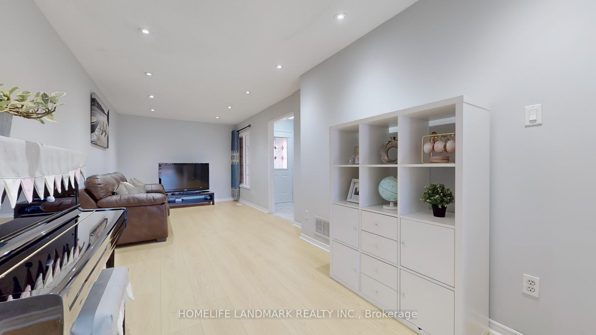 Photo 7 of 165 Doubtfire Crescent, Markham, Middlefield — HOMEH
