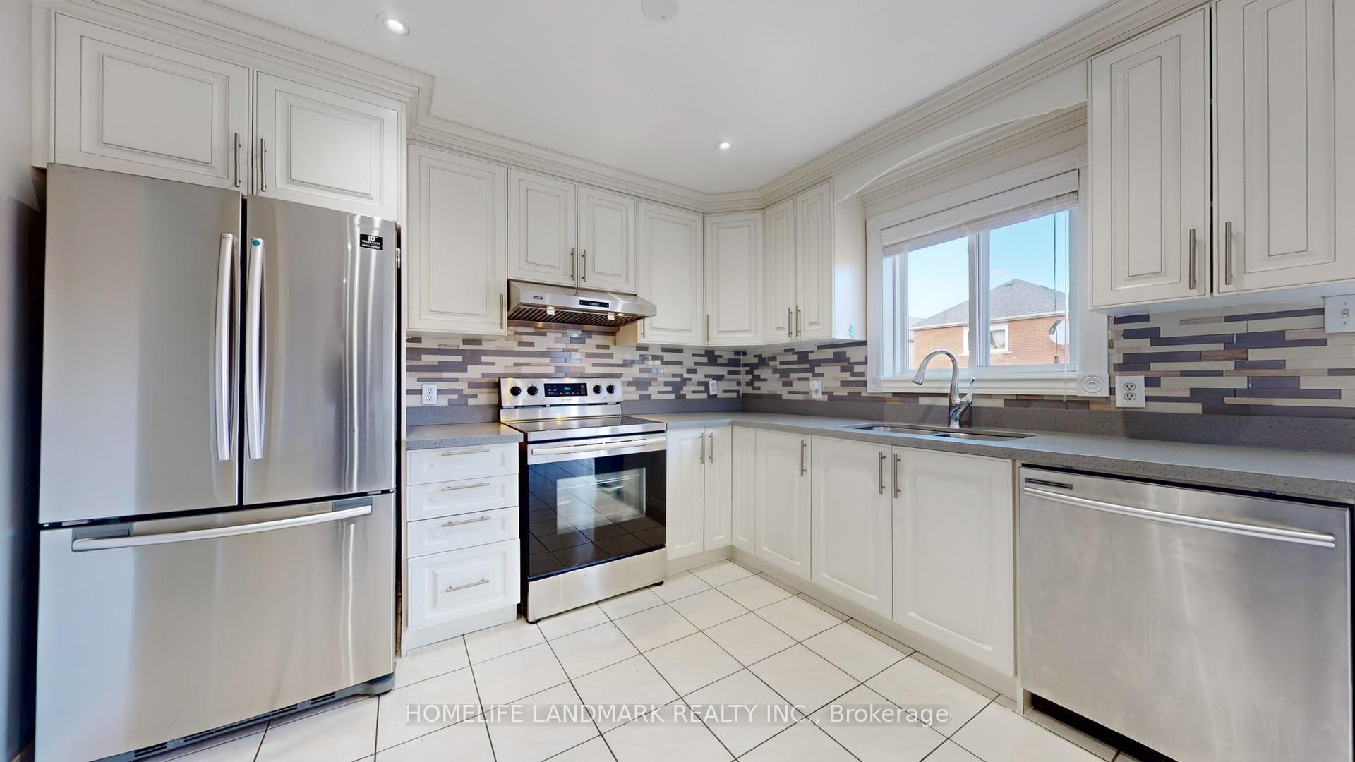 Photo 13 of 165 Doubtfire Crescent, Markham, Middlefield — HOMEH