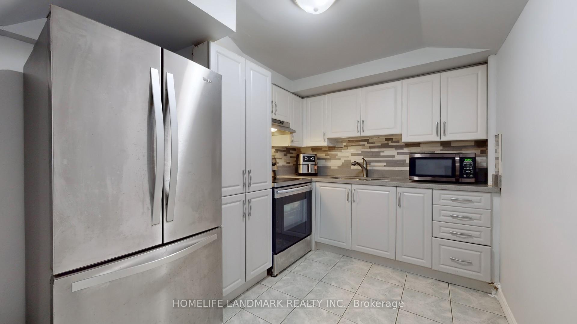 Photo 33 of 165 Doubtfire Crescent, Markham, Middlefield — HOMEH