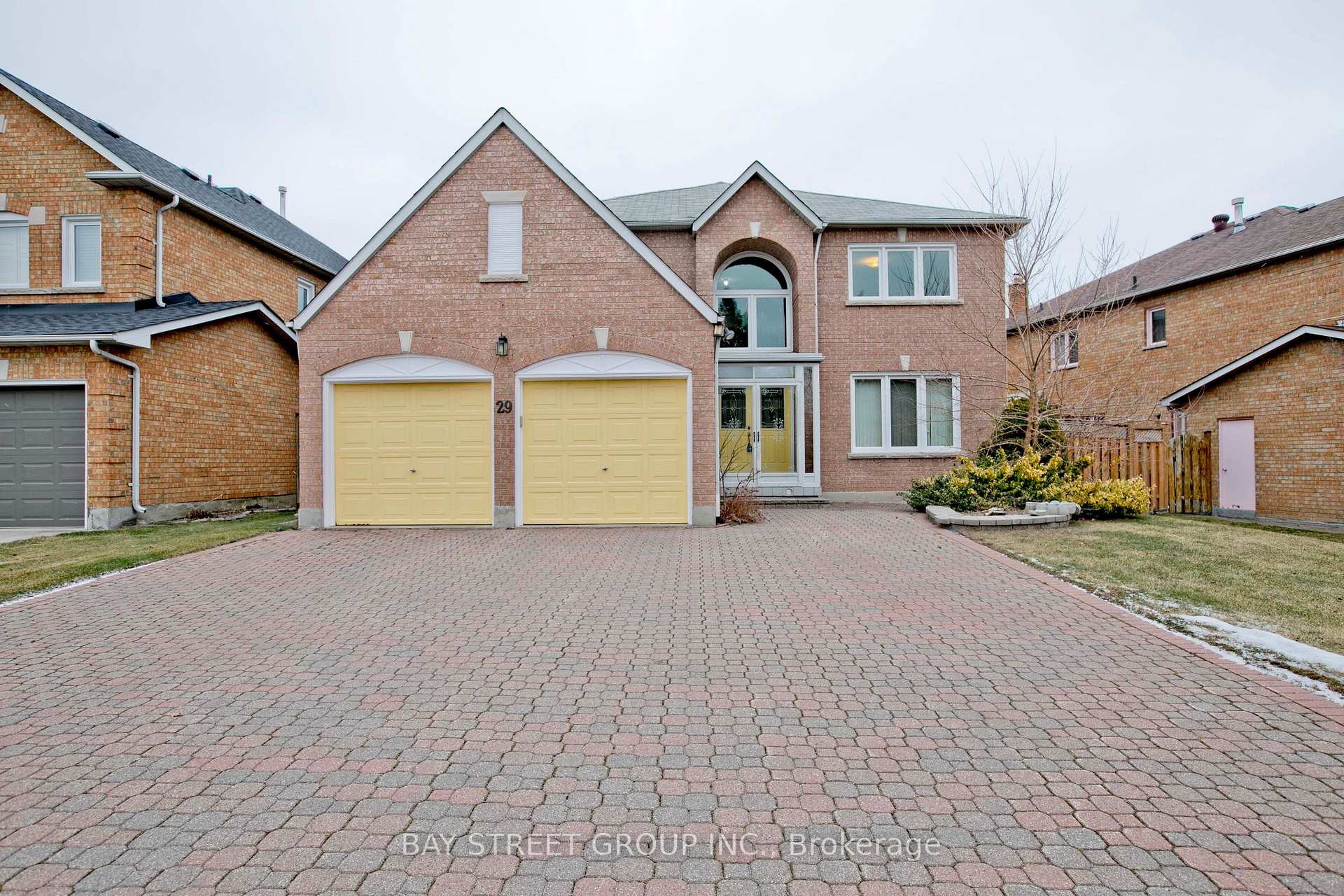 Photo 1 of 29 Webber Crescent, Markham, Unionville — HOMEH