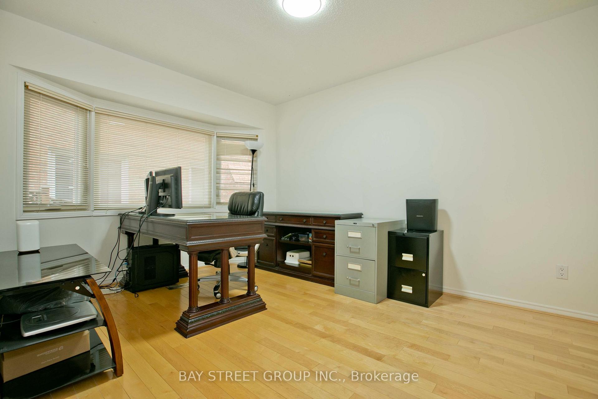 Photo 5 of 29 Webber Crescent, Markham, Unionville — HOMEH