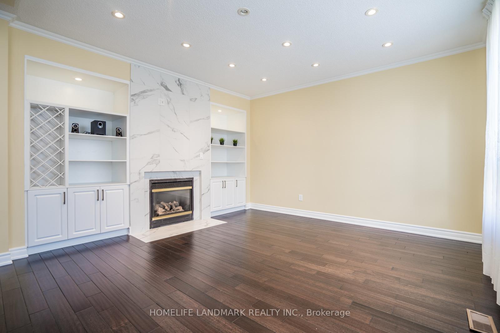 Photo 4 of 603 William Berczy Boulevard, Markham, Berczy — HOMEH