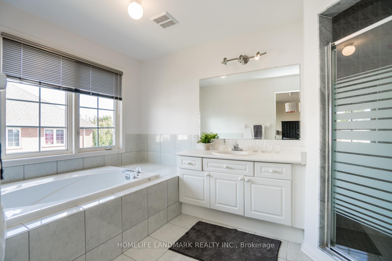 Photo 12 of 603 William Berczy Boulevard, Markham, Berczy — HOMEH