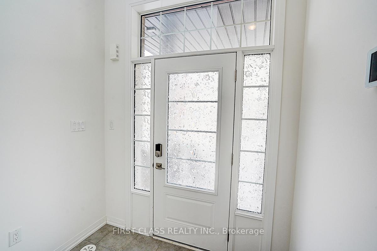 Photo 3 of 30 Sissons Way, Markham, Cedar Grove — HOMEH