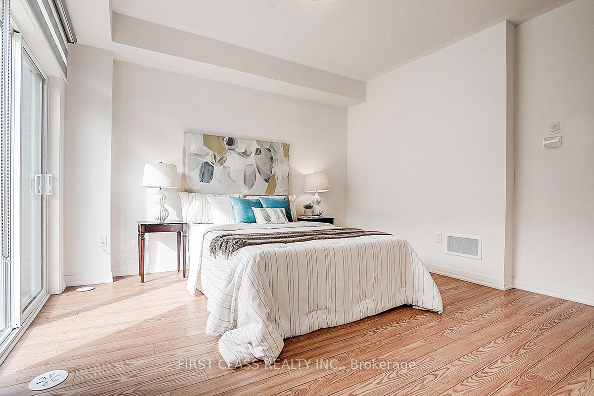 Photo 7 of 30 Sissons Way, Markham, Cedar Grove — HOMEH