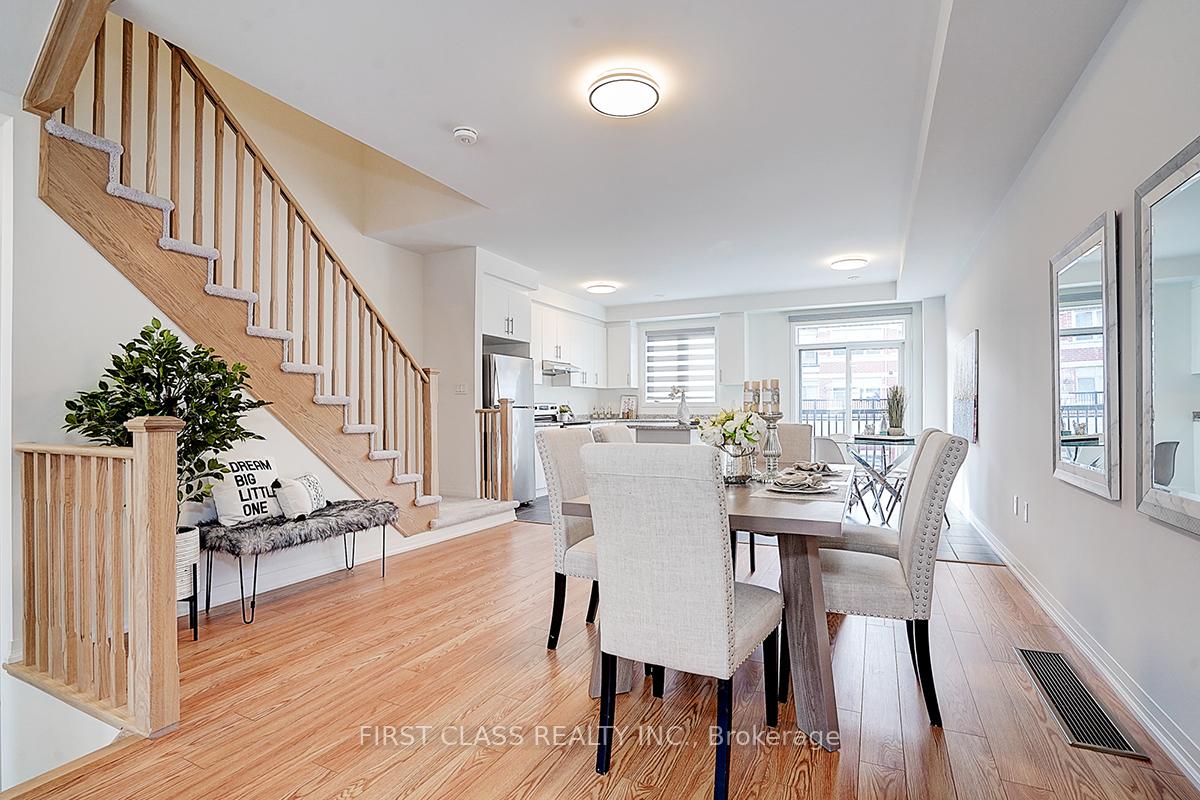 Photo 14 of 30 Sissons Way, Markham, Cedar Grove — HOMEH