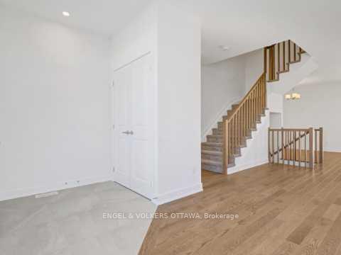 Photo 6 of 801 Anciano Crescent, Ottawa, Kanata - Emerald Meadows/Trailwest — HOMEH