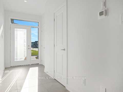 Photo 7 of 801 Anciano Crescent, Ottawa, Kanata - Emerald Meadows/Trailwest — HOMEH