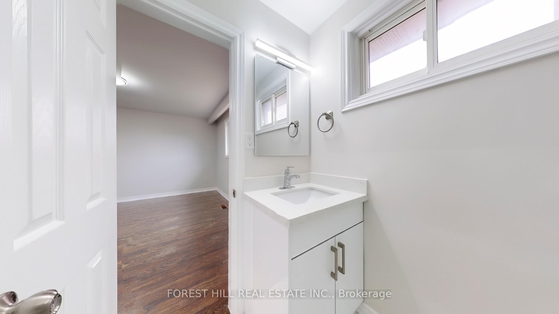 Photo 20 of 6 Mira Road, Markham, Thornhill — HOMEH