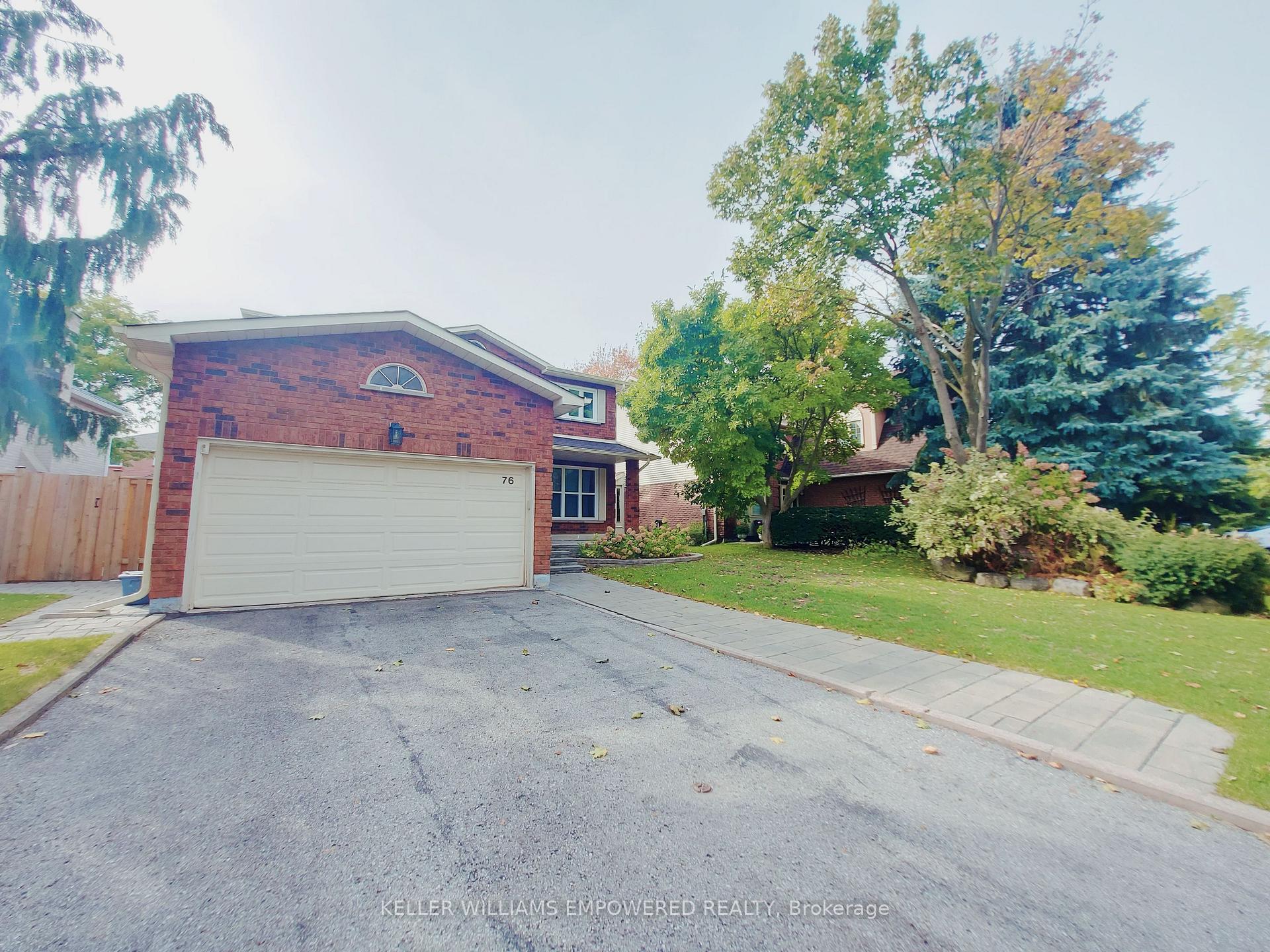 Photo 2 of 76 Mowatt Court, Markham, Thornlea — HOMEH