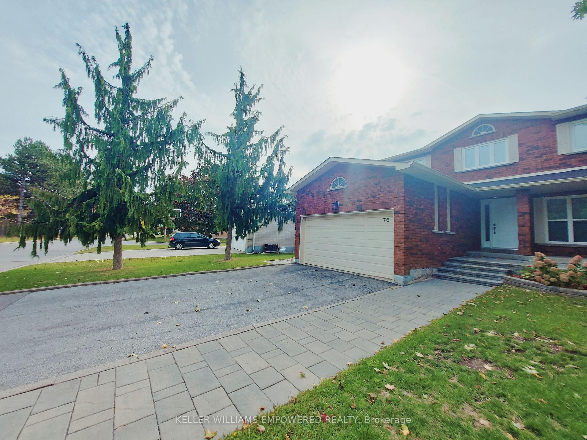 Photo 3 of 76 Mowatt Court, Markham, Thornlea — HOMEH