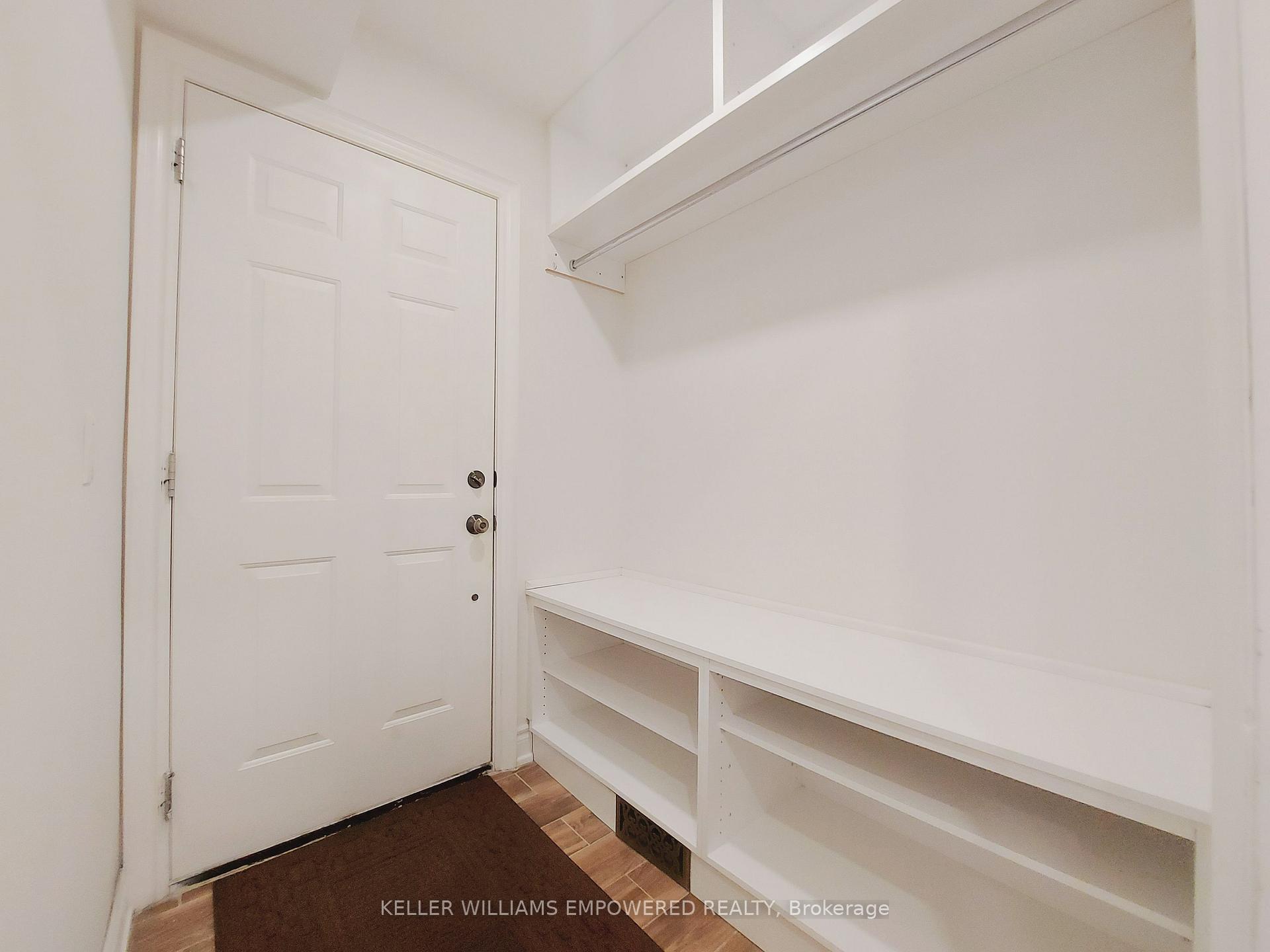 Photo 6 of 76 Mowatt Court, Markham, Thornlea — HOMEH