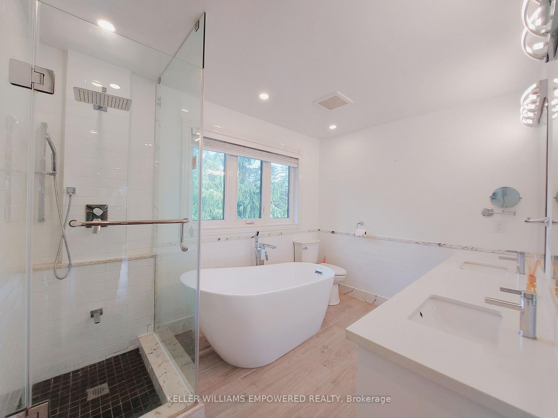 Photo 22 of 76 Mowatt Court, Markham, Thornlea — HOMEH