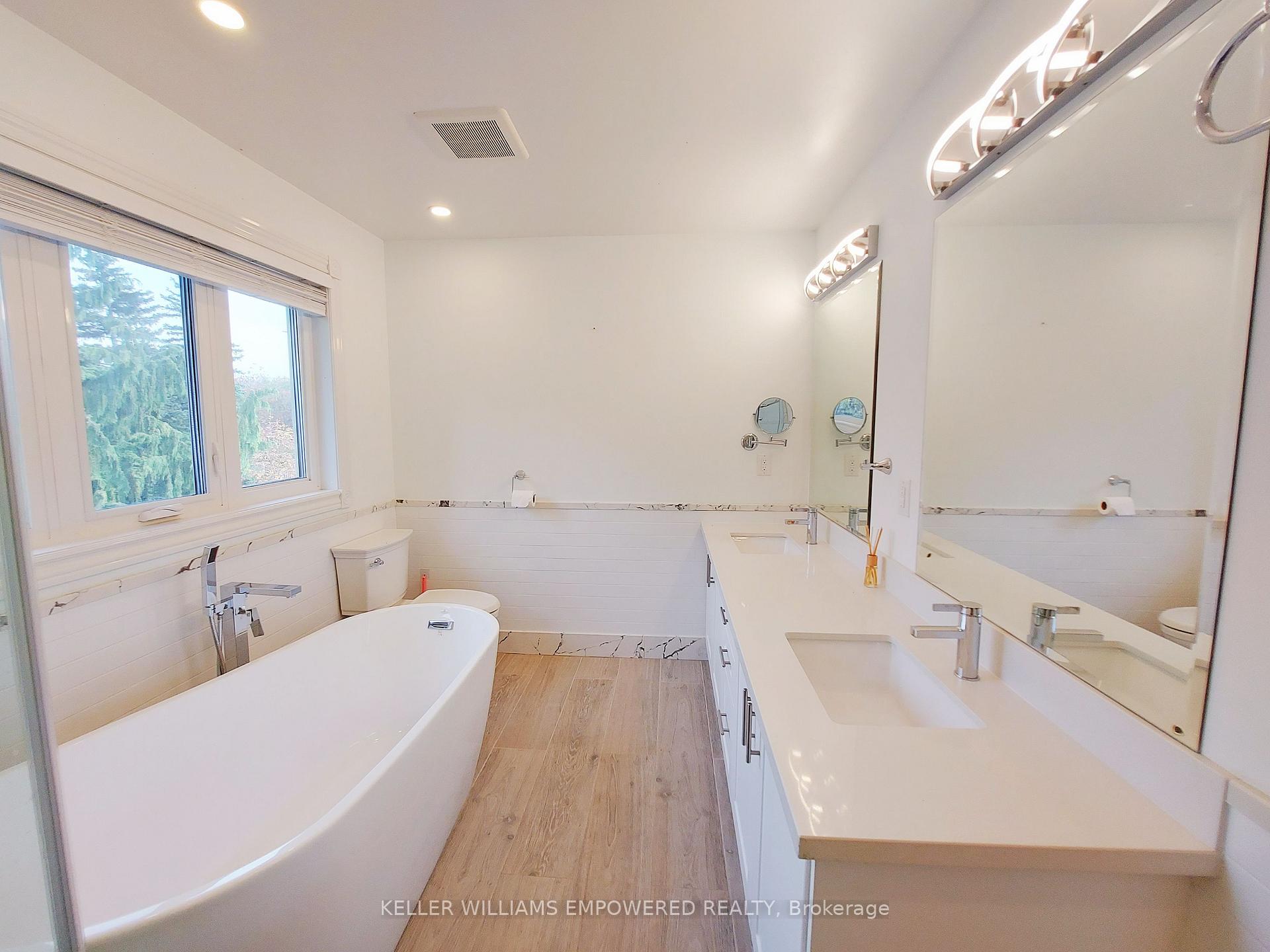 Photo 23 of 76 Mowatt Court, Markham, Thornlea — HOMEH