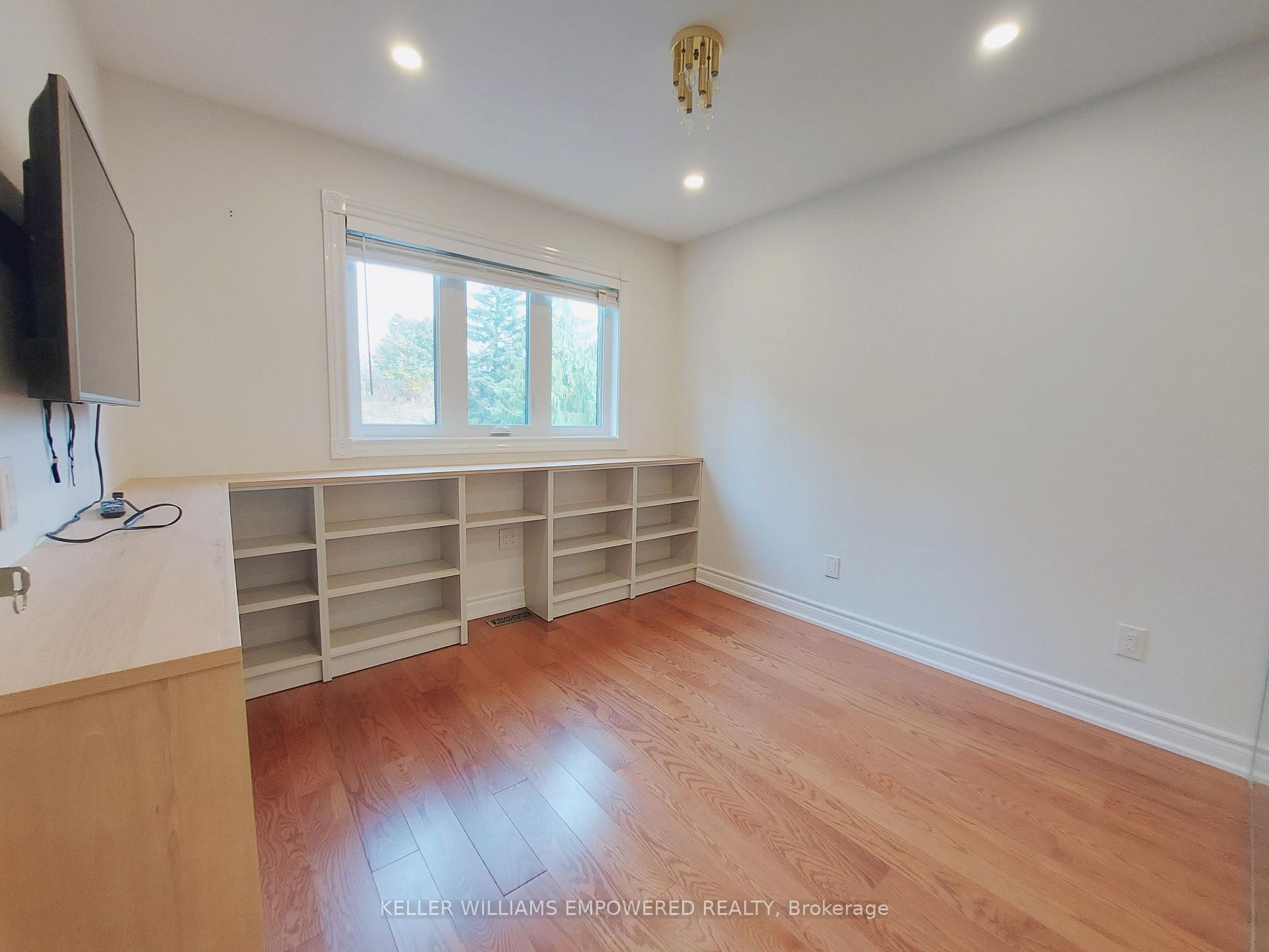 Photo 25 of 76 Mowatt Court, Markham, Thornlea — HOMEH