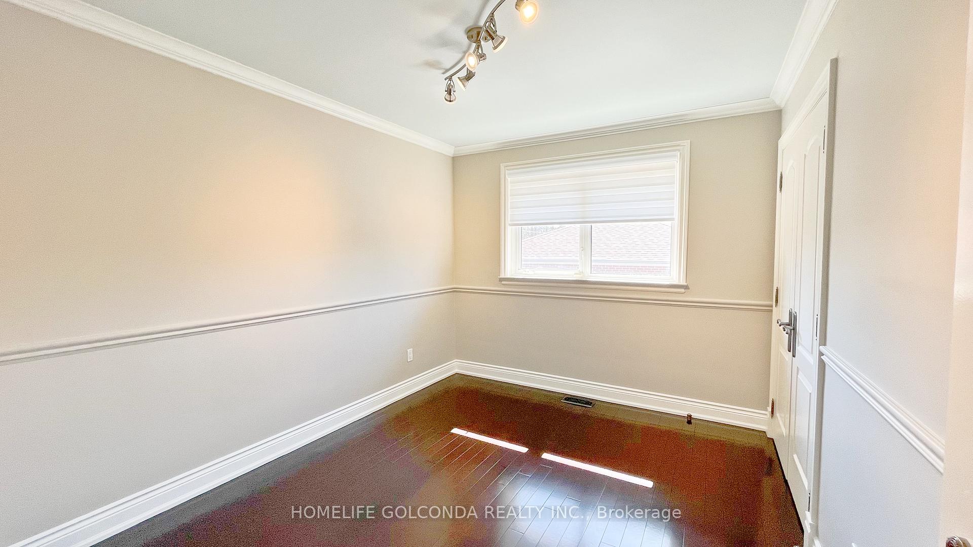 Photo 5 of 10 Willowgate Drive, Markham, Bullock — HOMEH