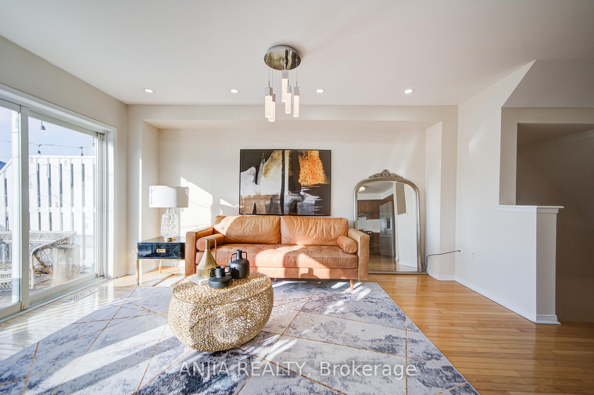 Photo 27 of 56 Old Oak Lane, Markham, Cornell — HOMEH