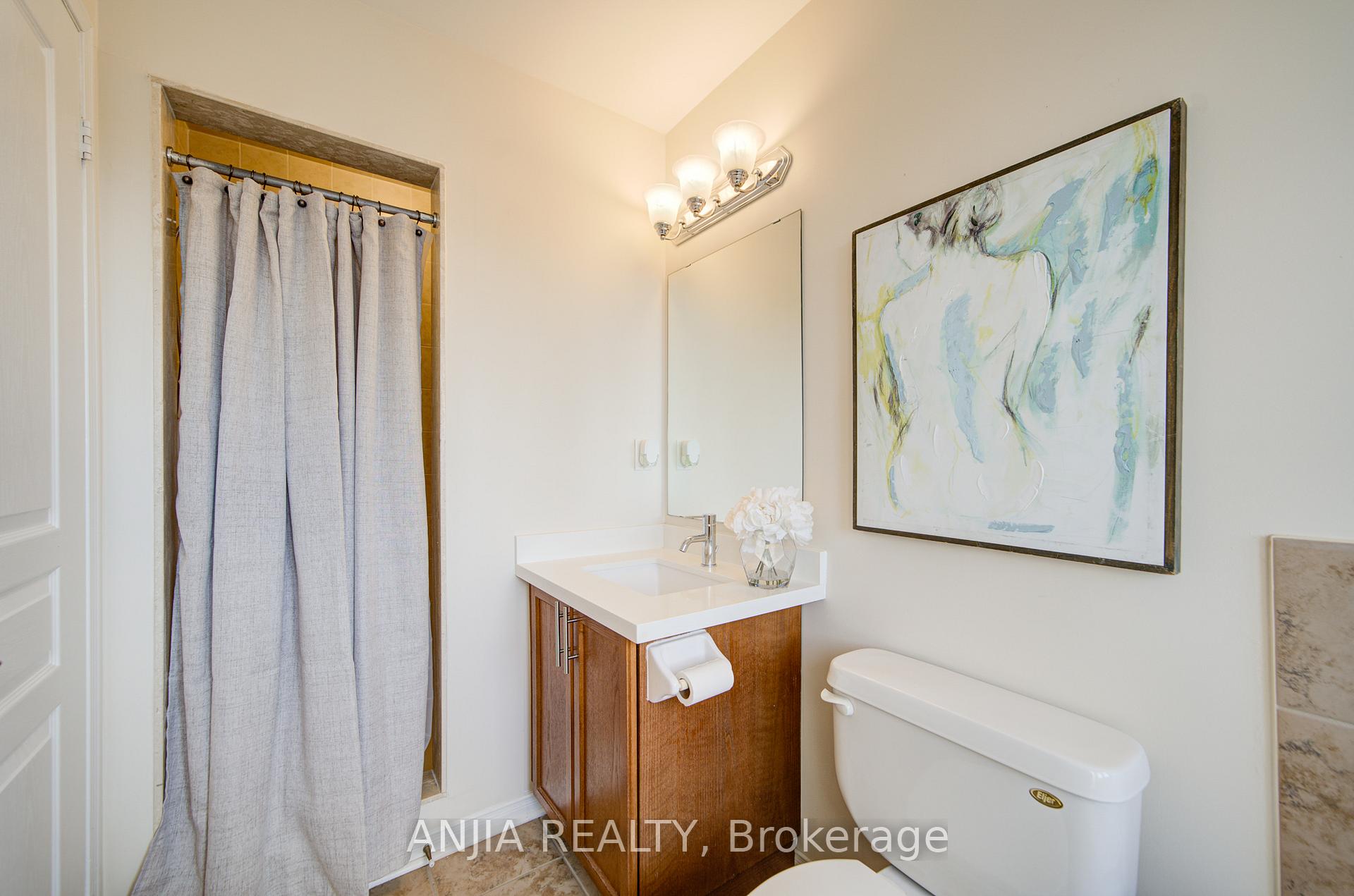 Photo 42 of 56 Old Oak Lane, Markham, Cornell — HOMEH