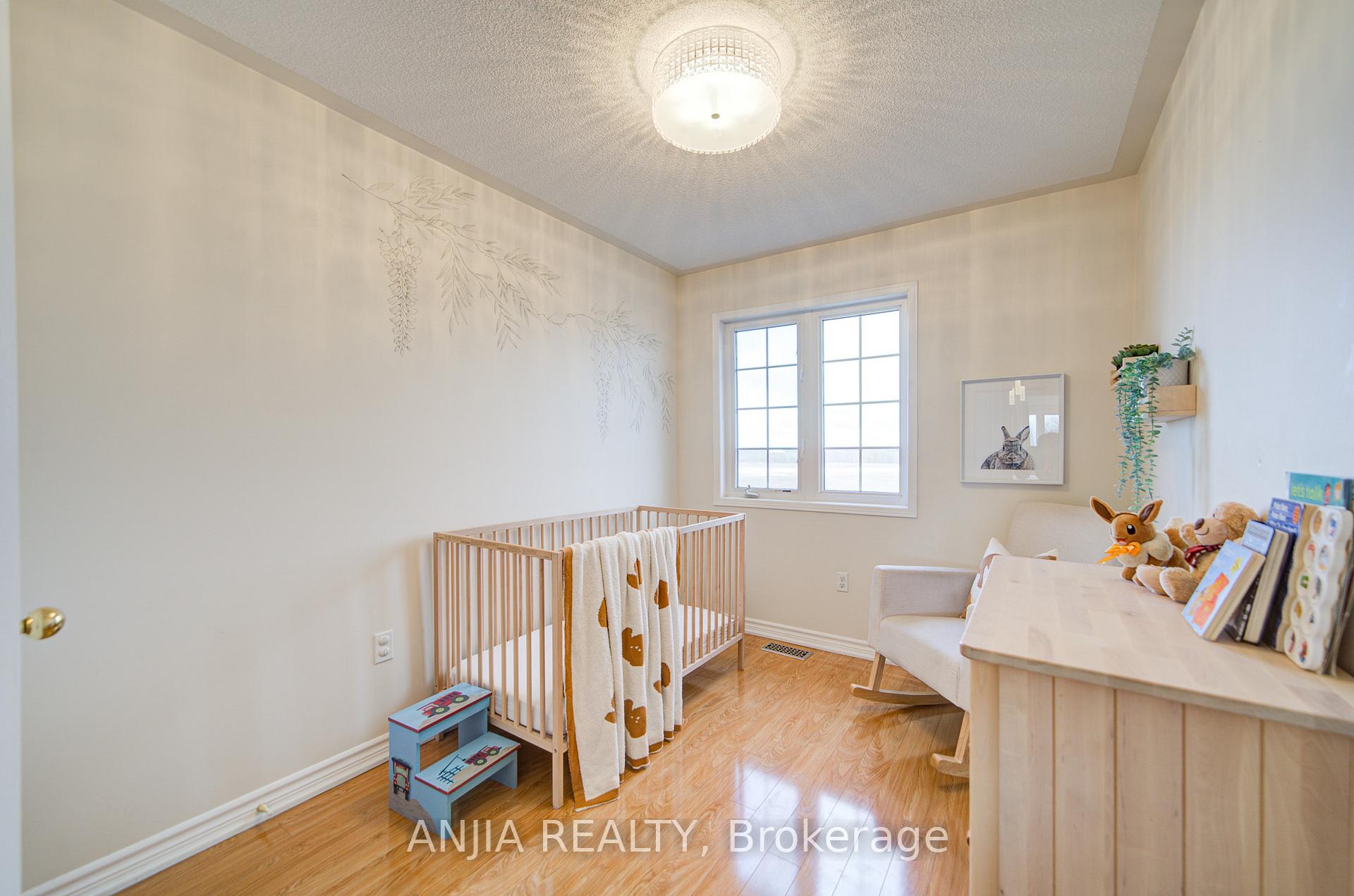 Photo 44 of 56 Old Oak Lane, Markham, Cornell — HOMEH