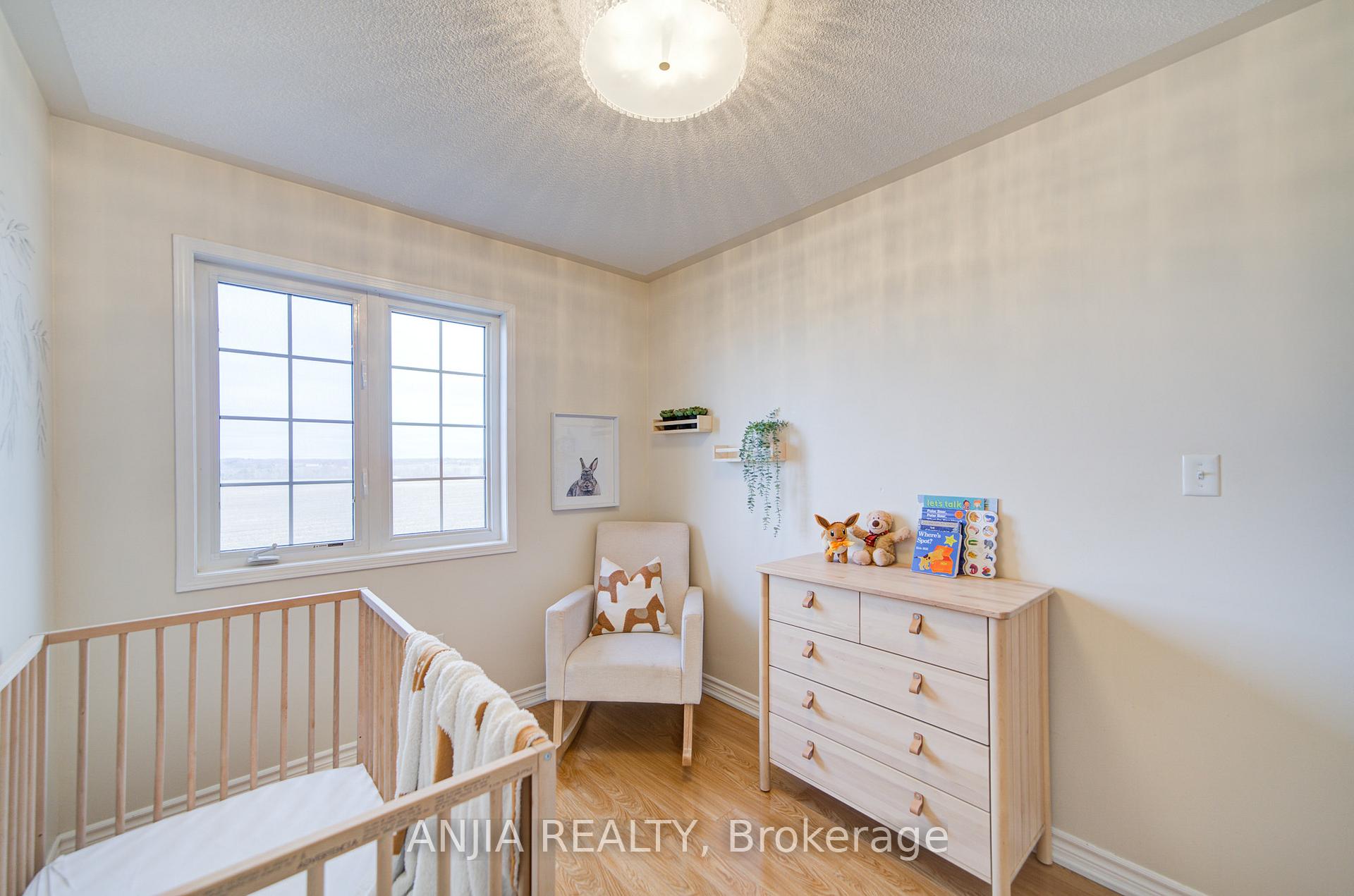 Photo 45 of 56 Old Oak Lane, Markham, Cornell — HOMEH