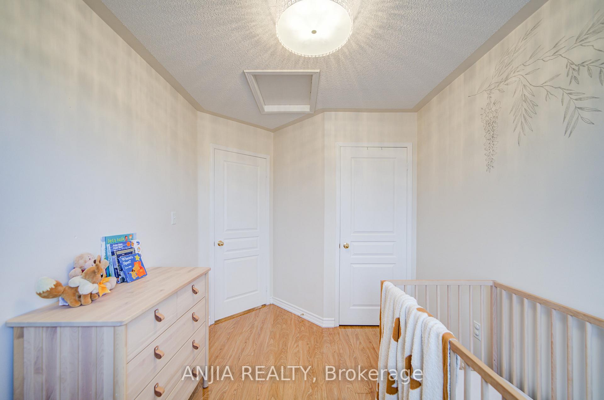 Photo 46 of 56 Old Oak Lane, Markham, Cornell — HOMEH