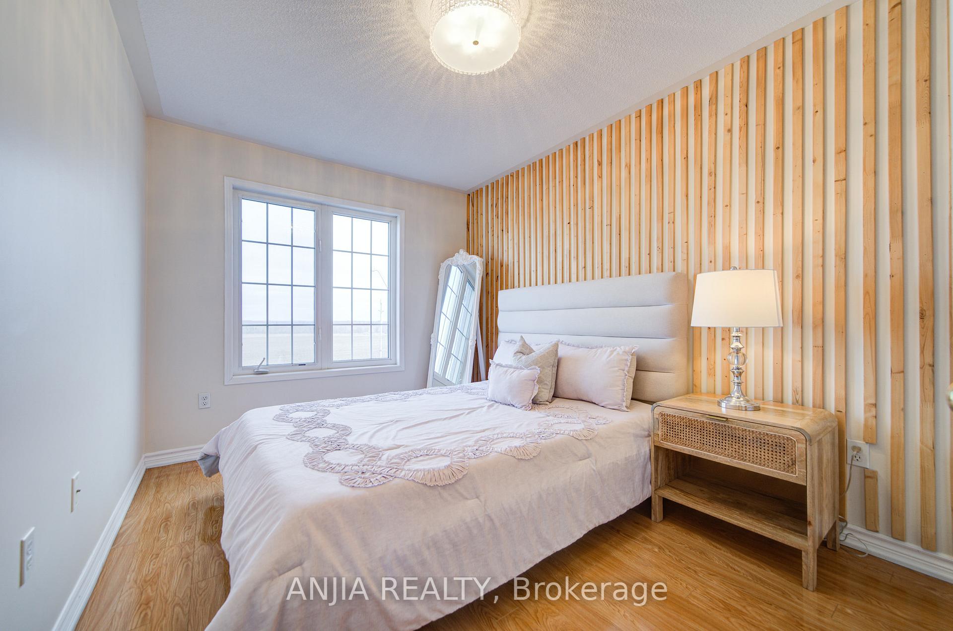Photo 47 of 56 Old Oak Lane, Markham, Cornell — HOMEH