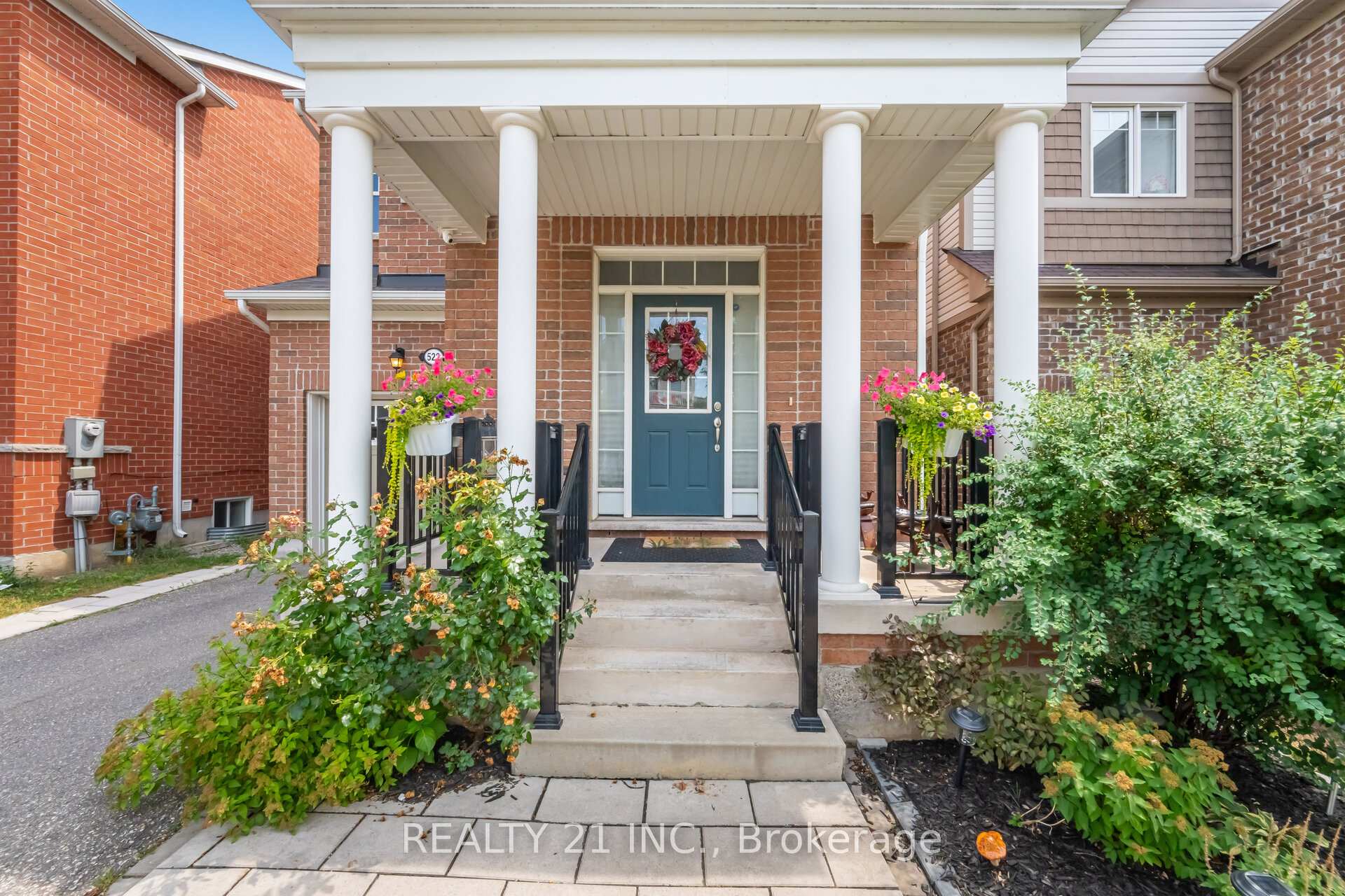 Photo 3 of 522 Bartleman Terrace, Milton, Coates — HOMEH