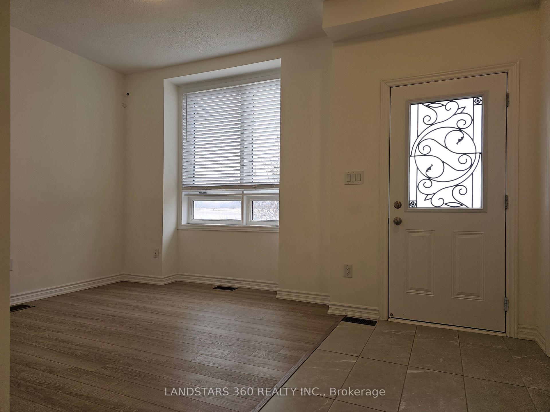 Photo 3 of 22 Chicago Lane, Markham, Wismer — HOMEH
