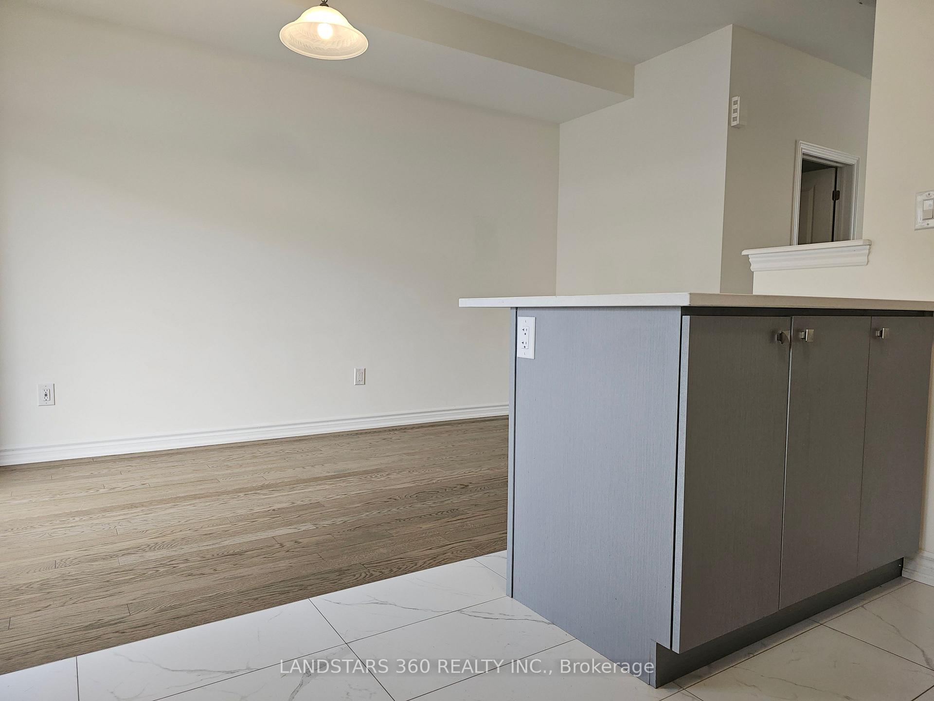 Photo 9 of 22 Chicago Lane, Markham, Wismer — HOMEH