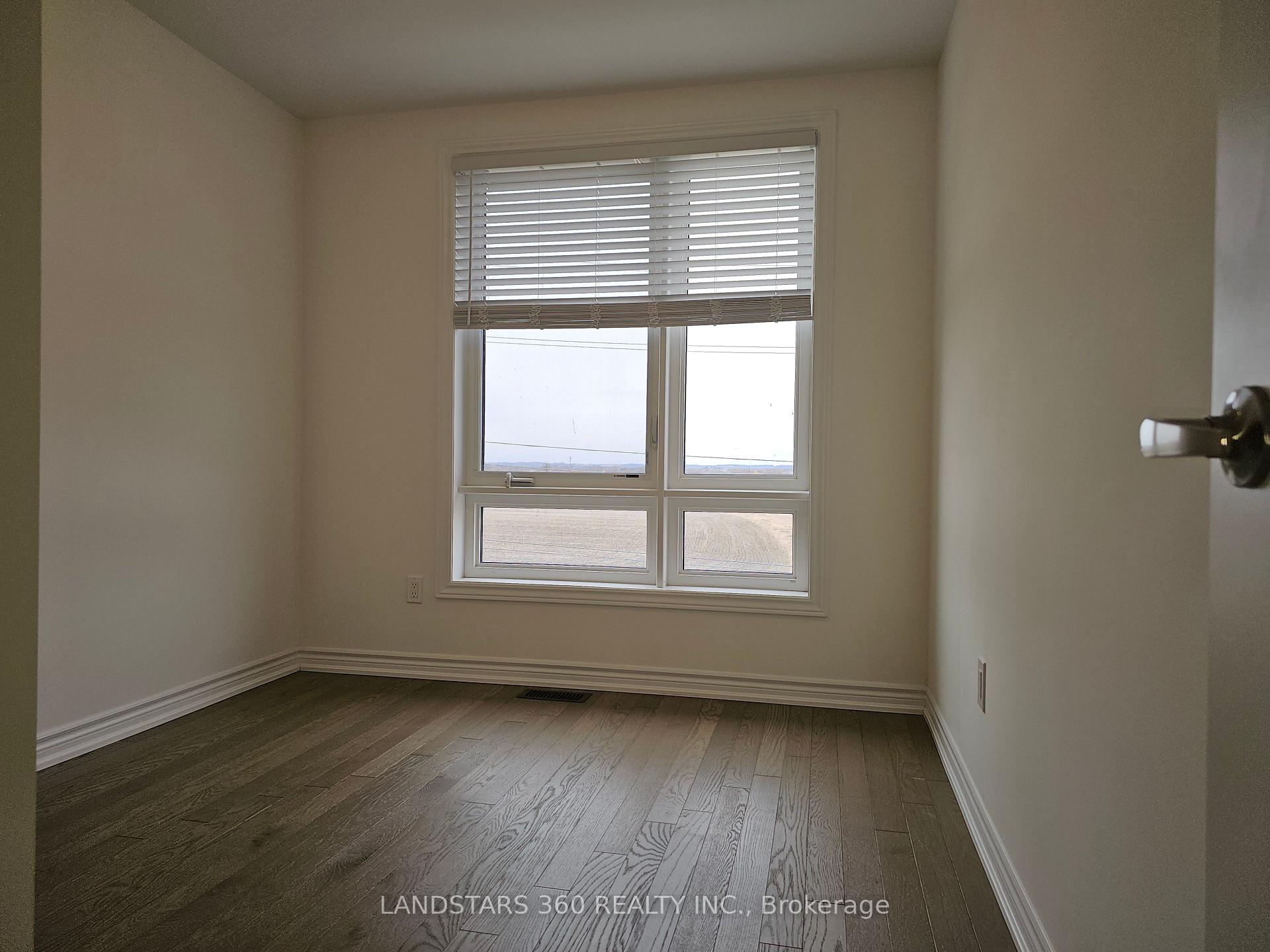 Photo 14 of 22 Chicago Lane, Markham, Wismer — HOMEH