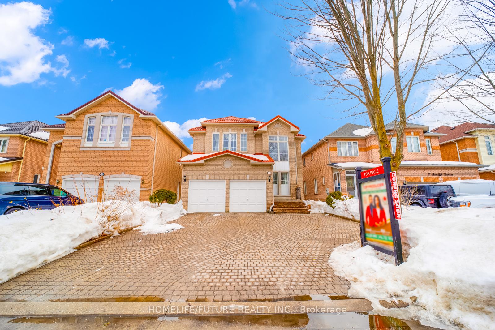 Photo 3 of 11 Ferncliffe Crescent, Markham, Cedarwood — HOMEH