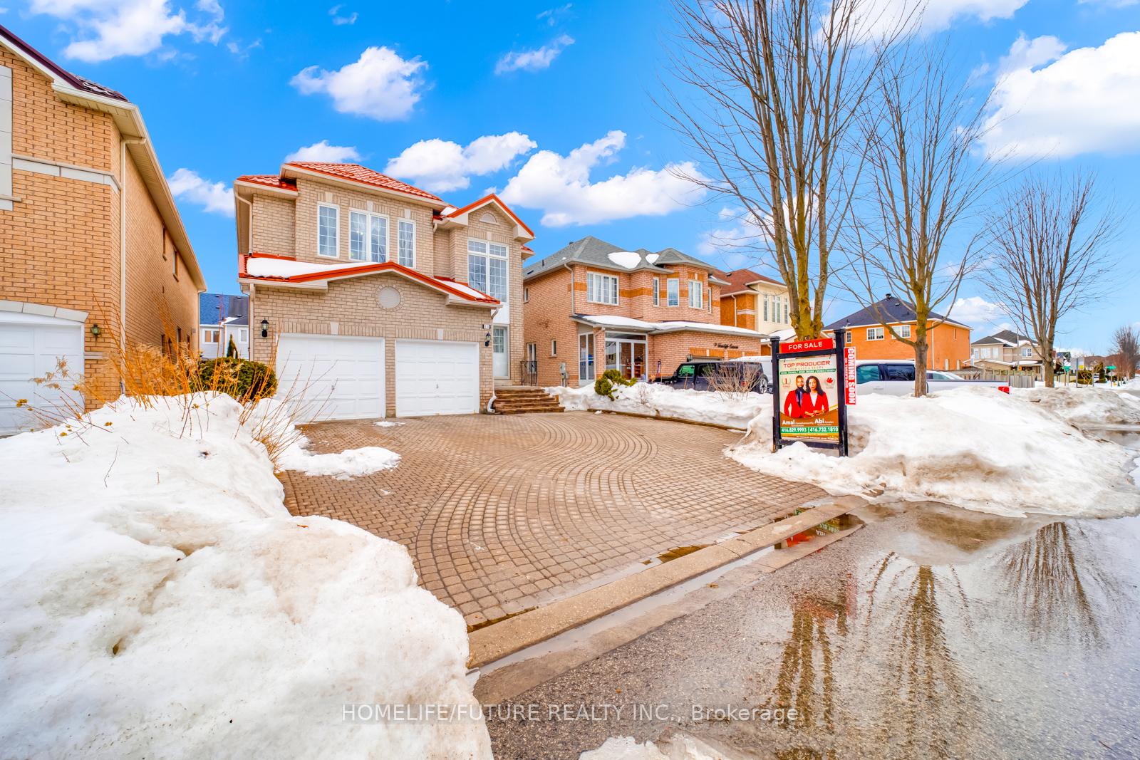 Photo 7 of 11 Ferncliffe Crescent, Markham, Cedarwood — HOMEH