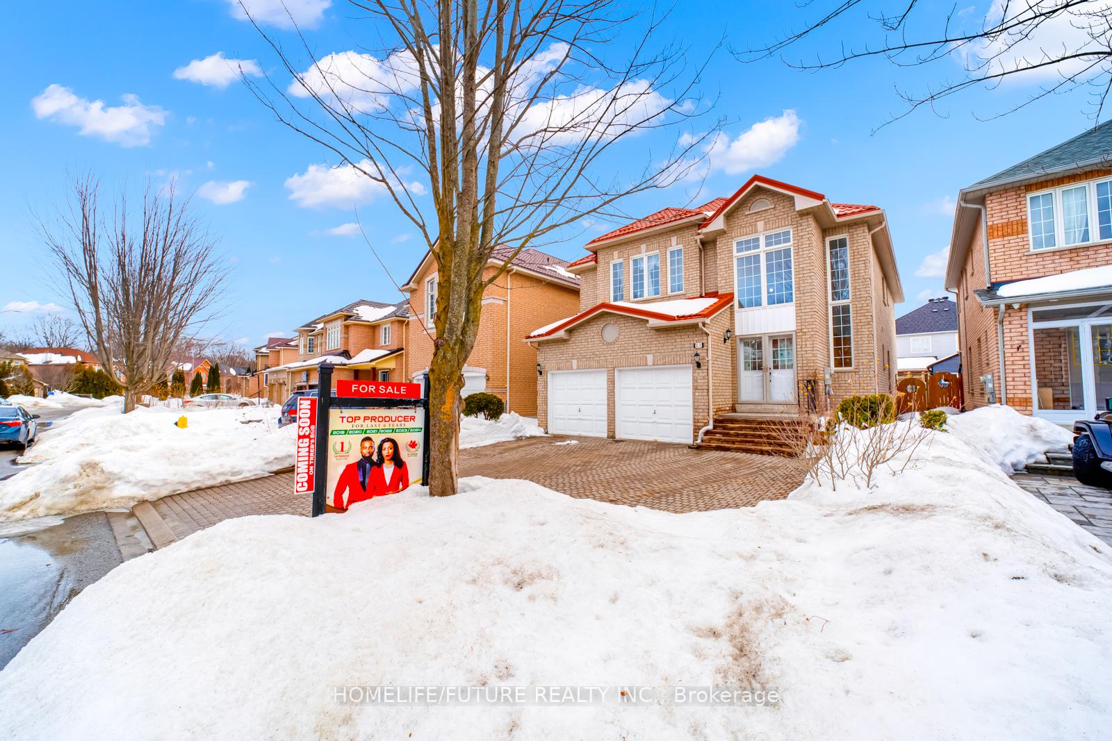 Photo 8 of 11 Ferncliffe Crescent, Markham, Cedarwood — HOMEH