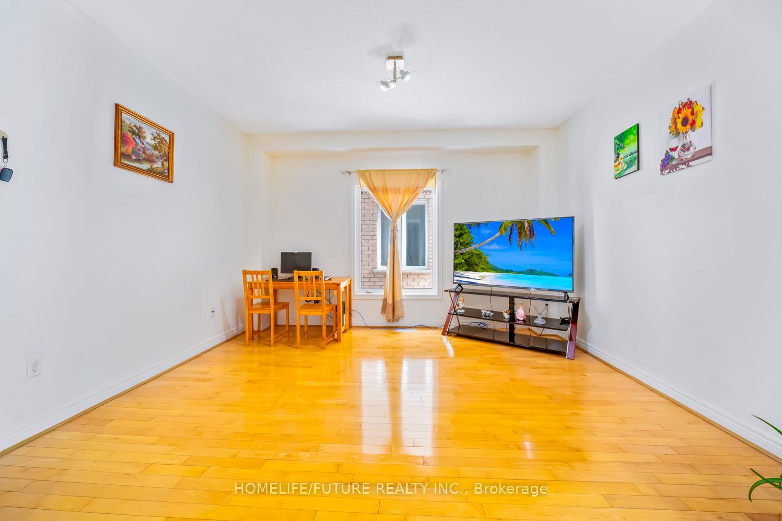 Photo 15 of 11 Ferncliffe Crescent, Markham, Cedarwood — HOMEH