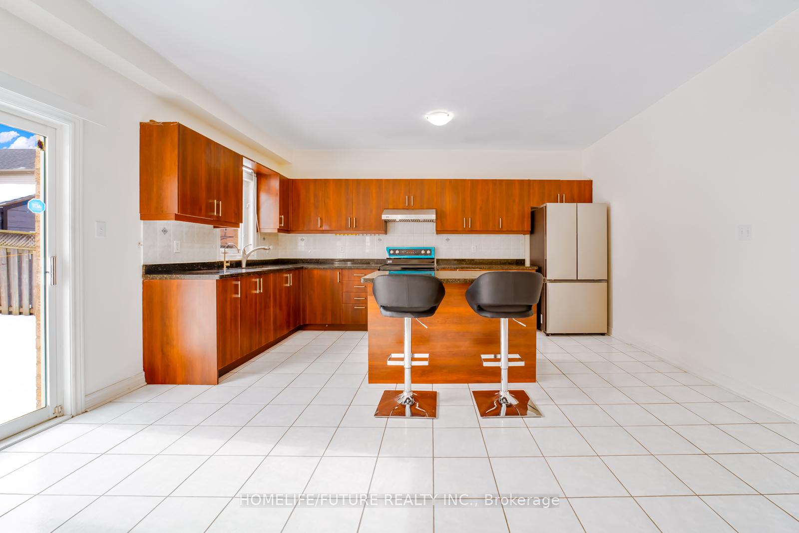 Photo 18 of 11 Ferncliffe Crescent, Markham, Cedarwood — HOMEH