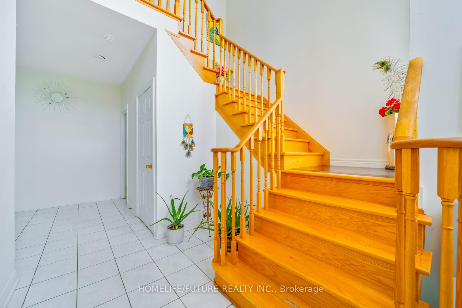 Photo 23 of 11 Ferncliffe Crescent, Markham, Cedarwood — HOMEH